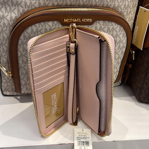 Michael Kors Jet Set Travel Large Flat Multifunction Phone Case Wristlet NWT - Picture 11 of 16